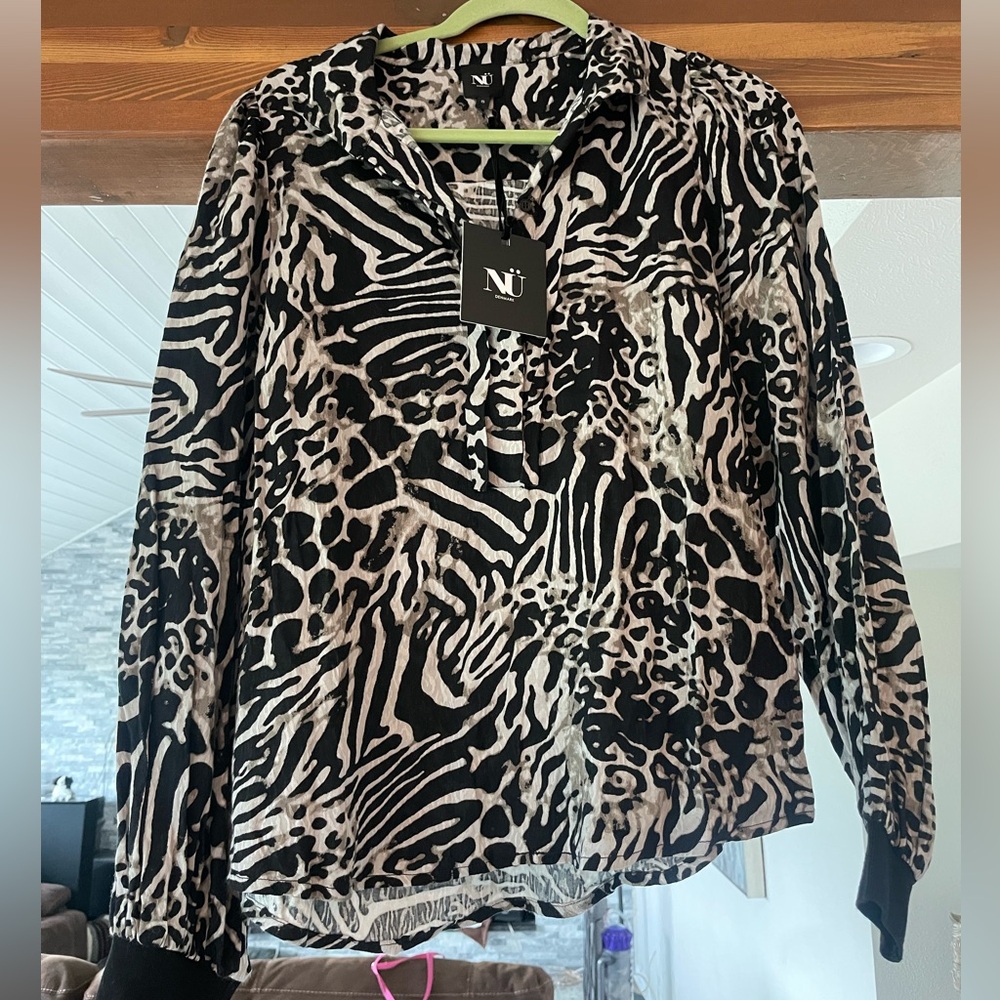 Women NU DENMARK NWT Long Sleeve Button Up Shirt-Animal Print-Black & Gray-Small